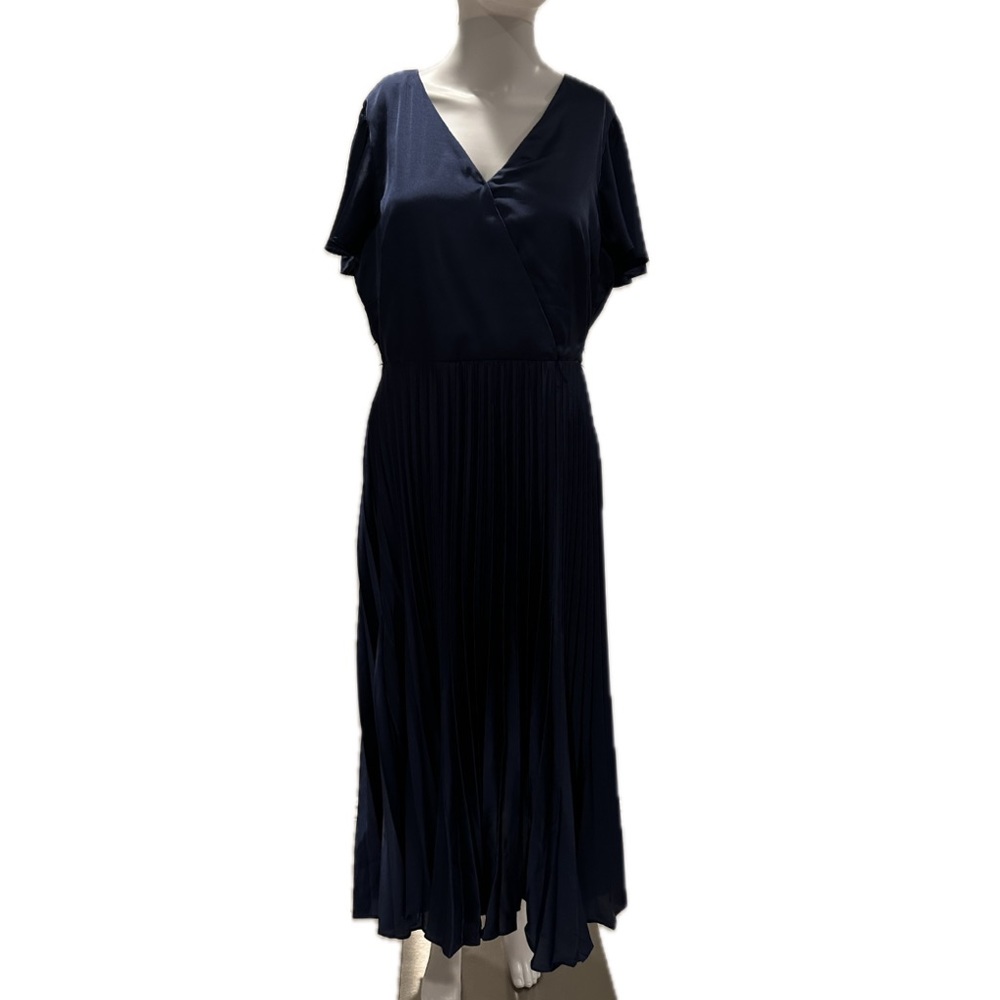 Tahari Arthur S. Levine Short Sleeve Pleated Dress
